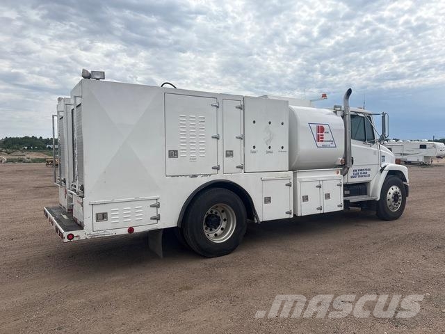Freightliner FL70 Цистерна