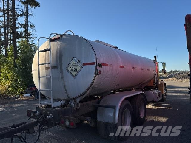Freightliner FLD120 Tankbiler