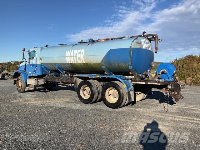 Freightliner FLD120064SD Cisterny na vodu