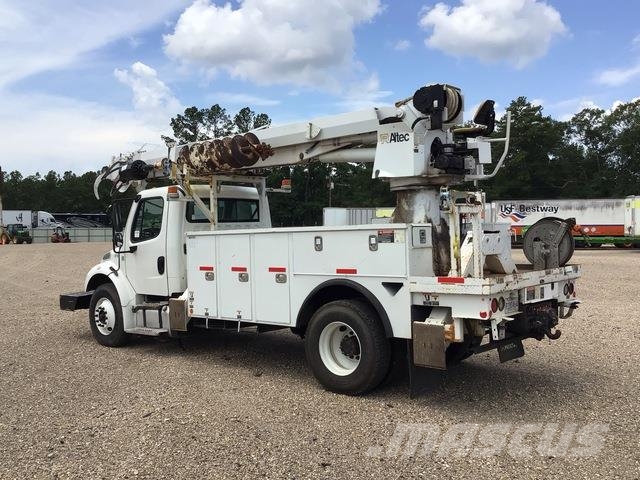 Freightliner M2 106 Camiones de perforación móvil
