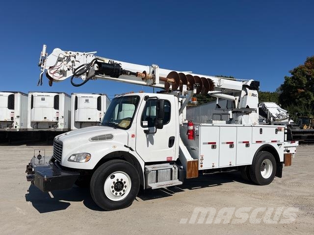 Freightliner M2 106 Camiones de perforación móvil