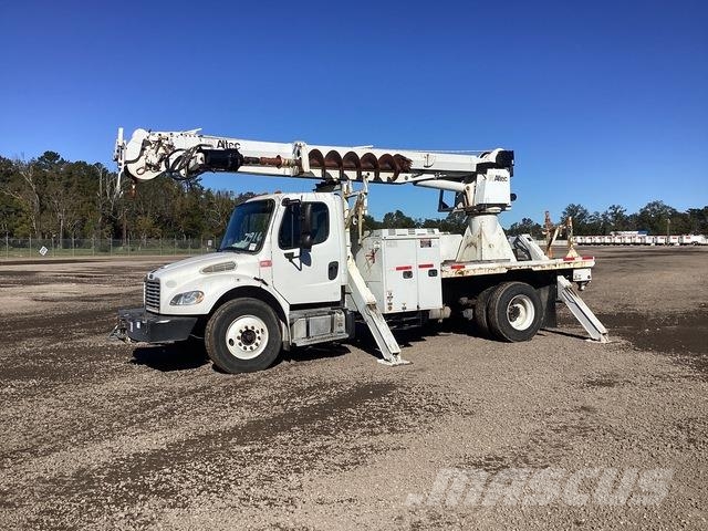 Freightliner M2 106 Camiones de perforación móvil