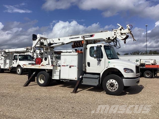Freightliner M2 106 Camiones de perforación móvil
