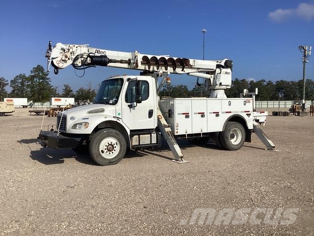 Freightliner M2 106 Camiones de perforación móvil