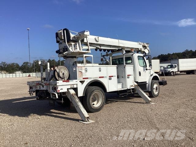 Freightliner M2 106 Camiones de perforación móvil