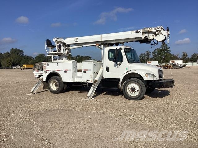 Freightliner M2 106 Camiones de perforación móvil
