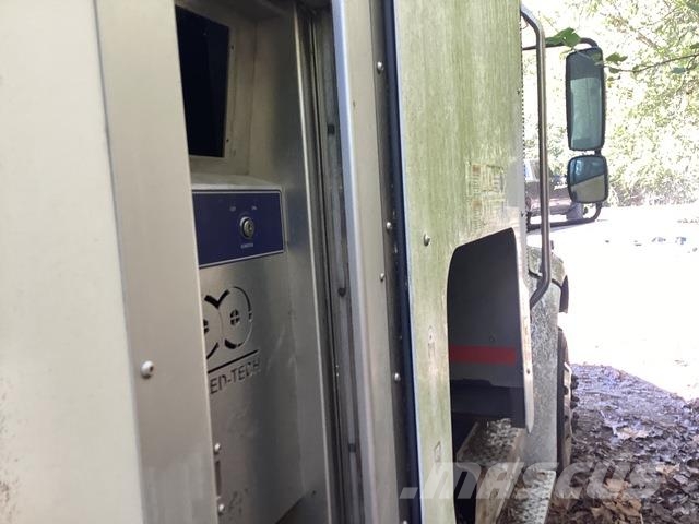 Freightliner M2 106 垃圾车