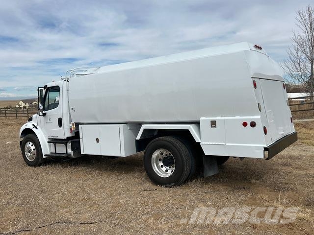 Freightliner M2 106 Tankbiler