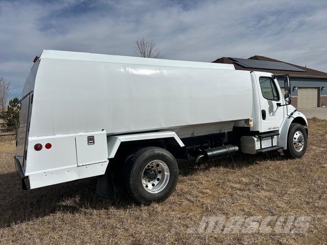 Freightliner M2 106 Tankbiler