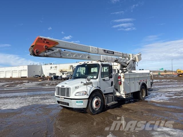 Freightliner M2 106 トラック高所作業車