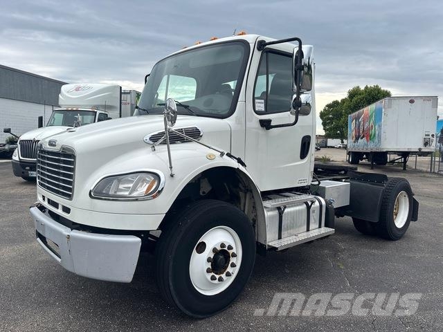 Freightliner M2 106 Cabezas tractoras