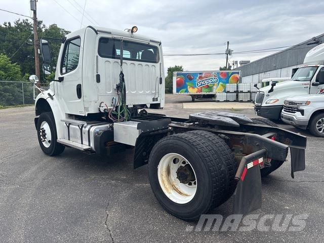 Freightliner M2 106 Cabezas tractoras