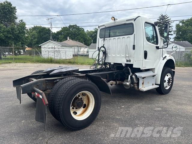 Freightliner M2 106 Cabezas tractoras