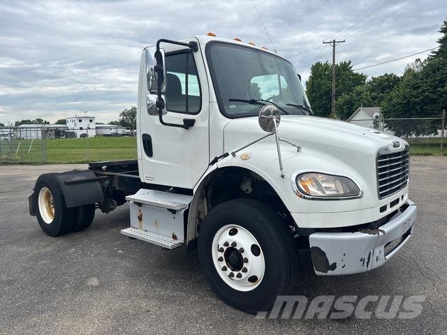 Freightliner M2 106 Cabezas tractoras