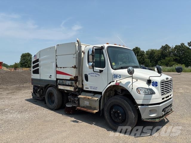 Freightliner M2 106 Camión de barrendero