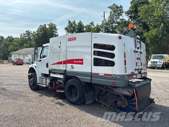 Freightliner M2 106 Camión de barrendero