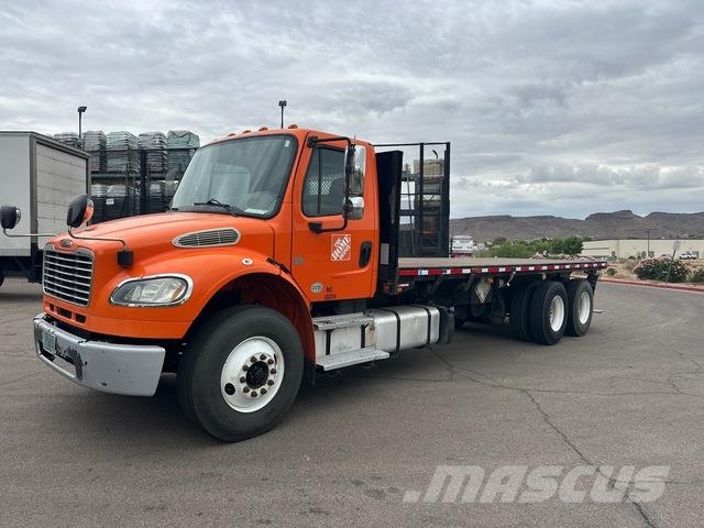 Freightliner M2 106 Platte bakwagens