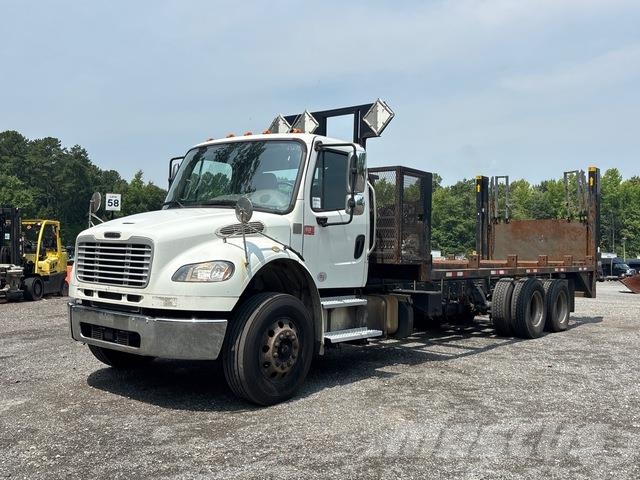 Freightliner M2 106 Бордови