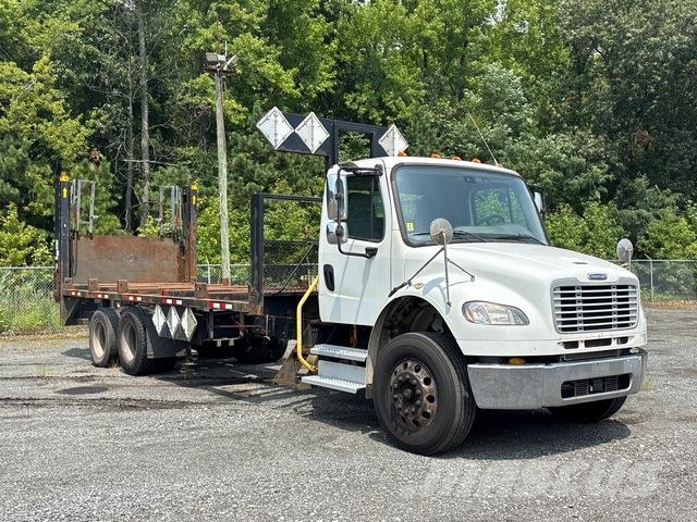 Freightliner M2 106 Бордови