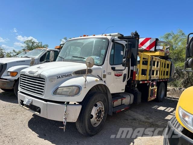 Freightliner M2 106 Municipal / general purpose vehicles