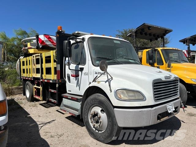 Freightliner M2 106 Municipal / general purpose vehicles