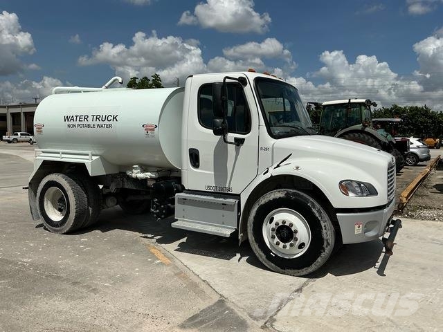 Freightliner M2 106 Kamioni za vodu