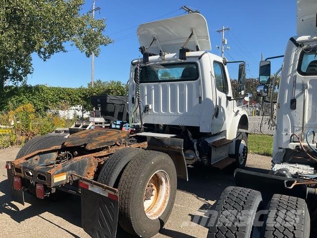 Freightliner M2 106 Motrici e Trattori Stradali