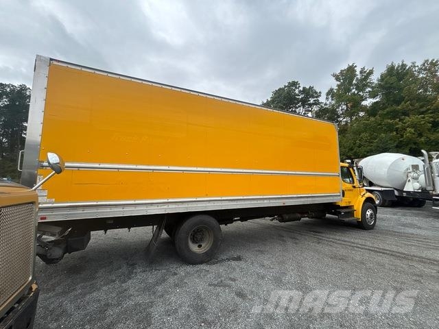Freightliner M2 106 貨箱式卡車