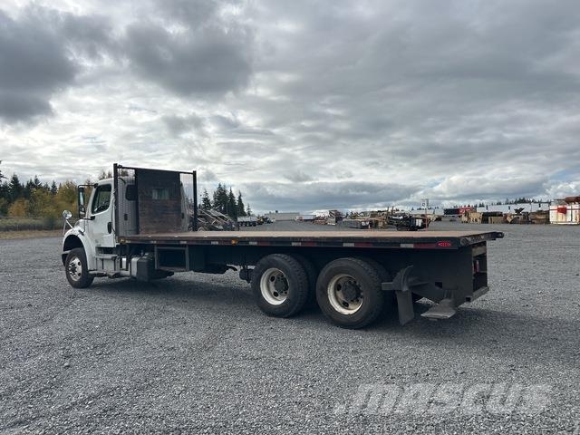 Freightliner M2 106 Platformos/ Pakrovimas iš šono