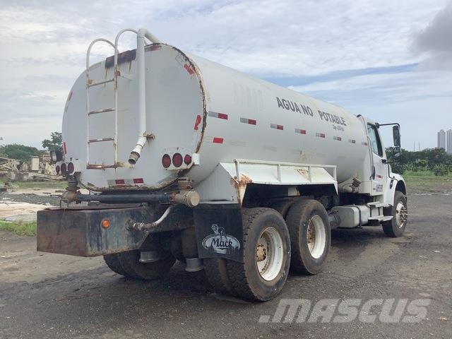 Freightliner M2 106 Kamioni za vodu