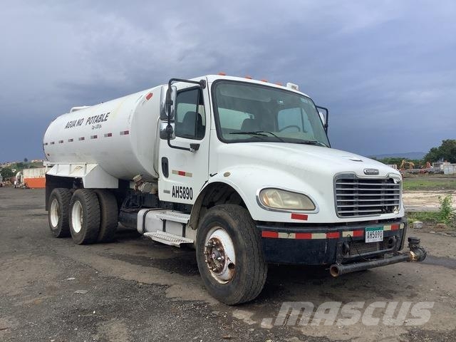 Freightliner M2 106 Kamioni za vodu