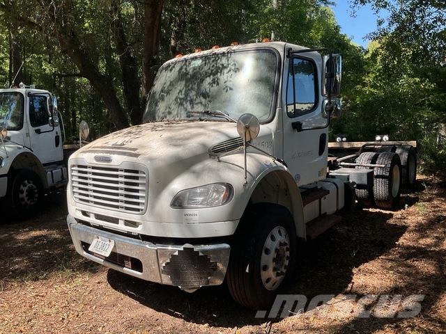 Freightliner M2 106 Trækkere