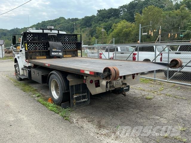 Freightliner M2 106 Vyslobodzovacie vozidlá