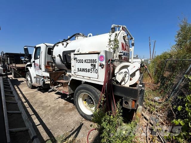 Freightliner M2 106 Camiones aspiradores/combi