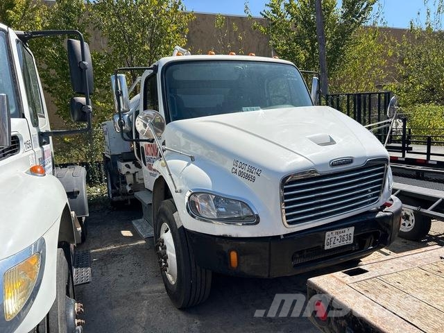 Freightliner M2 106 Camiones aspiradores/combi