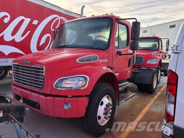 Freightliner M2 106 Tractores (camiões)