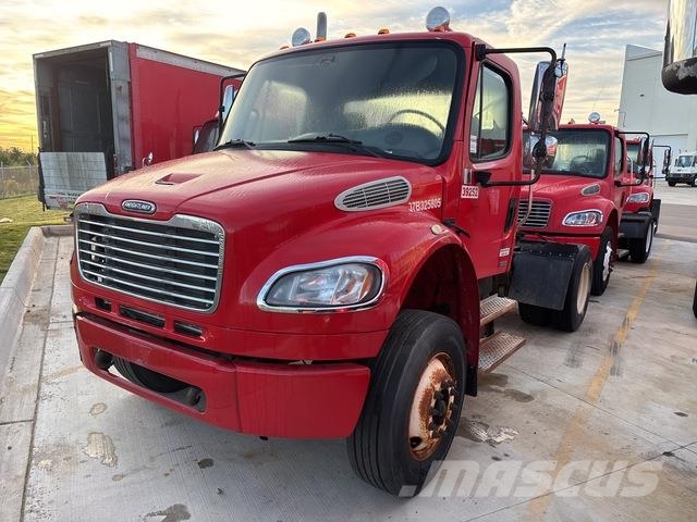 Freightliner M2 106 Sadulveokid