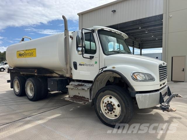 Freightliner M2 106 Vandens sunkvežimiai