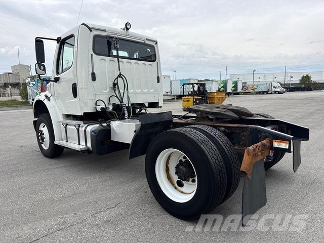 Freightliner M2 106 Vlačilci