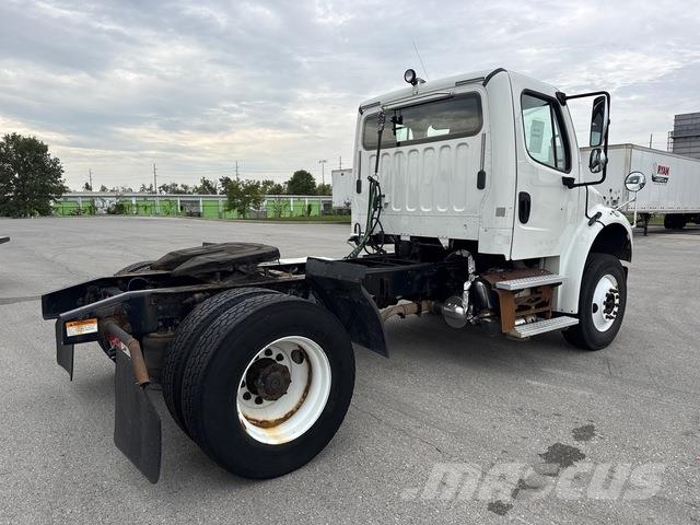 Freightliner M2 106 Vlačilci