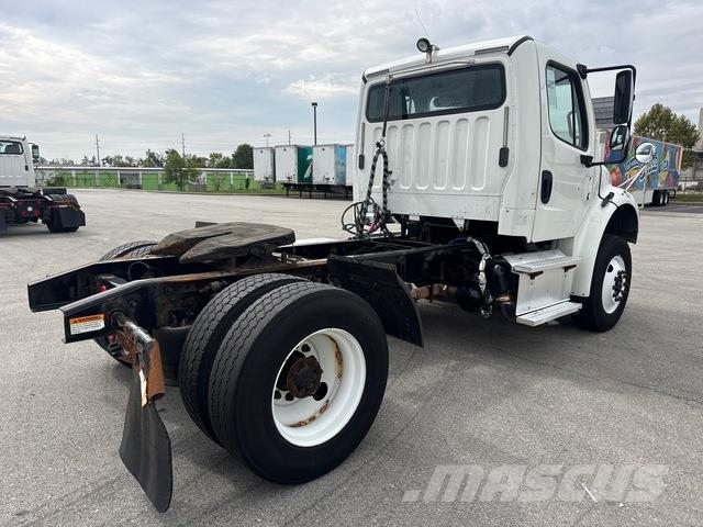 Freightliner M2 106 Vlačilci