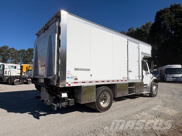 Freightliner M2 106 Furgons