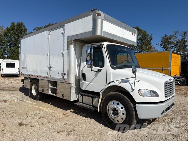 Freightliner M2 106 Furgons