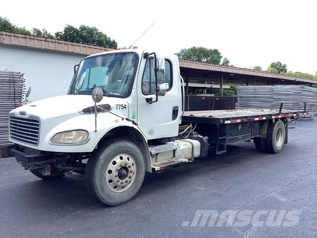 Freightliner M2 106 Бордови