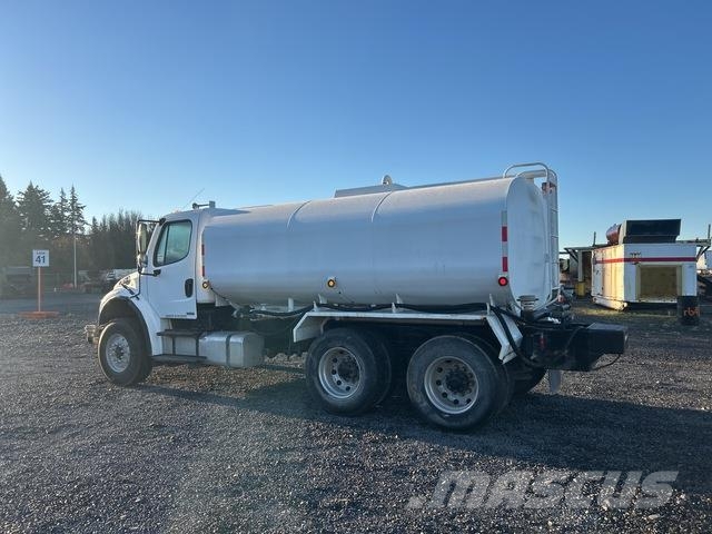 Freightliner M2 106 Wassertanker