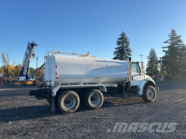 Freightliner M2 106 Wassertanker