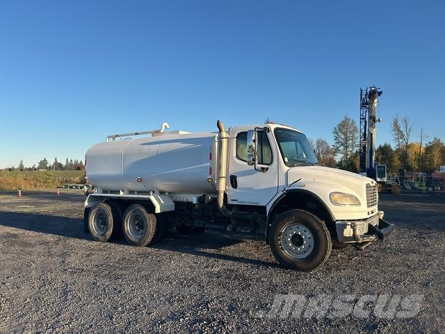 Freightliner M2 106 Wassertanker