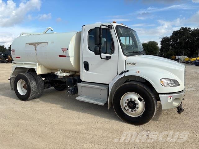 Freightliner M2 106 Kamioni za vodu