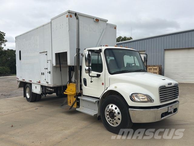Freightliner M2 106 Сміттєвози