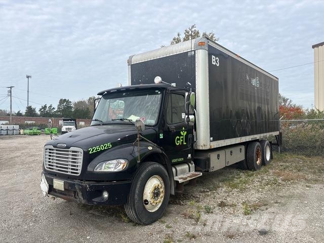 Freightliner M2 106 Camiones con caja de remolque